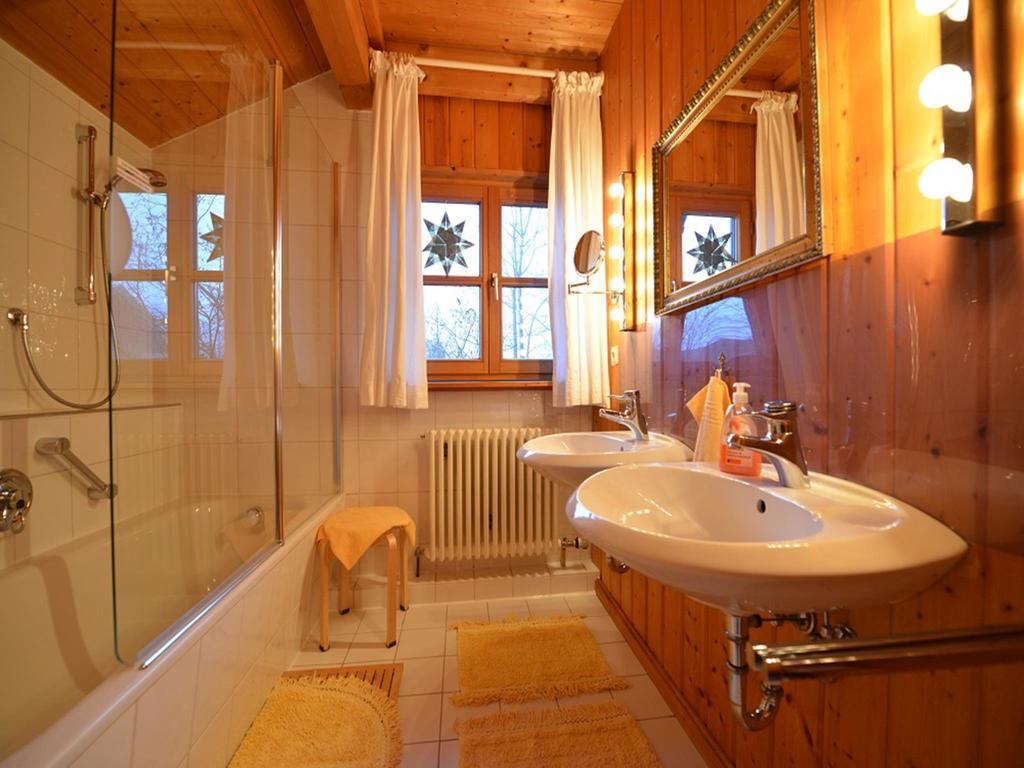 Chiemsee-Ferienwohnungen Траунщайн Стая снимка